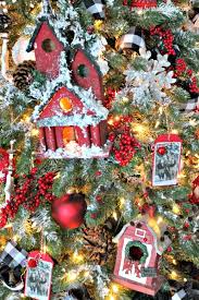 Ourwarm christmas tree skirt 48 inch luxury buffalo plaid tree skirt with plush faux fur trim for rustic christmas holiday decorations, white snowflake tree skirt 4.8 out of 5 stars 390 $31.99 $ 31. A Rustic Christmas Tree Featuring Buffalo Check