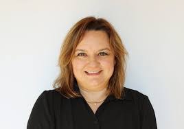 Betty Cantu's Instagram, Twitter & Facebook