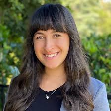 Shelby Silverman's Instagram, Twitter & Facebook