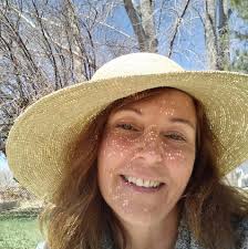 What an amazing moment. The lost dog remi was reunited with a animal rescue  worker. After months of searching and hoping they finally found eachother.  What a great educational moment here to