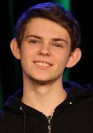 The Lost Girl Ouat Peter Pan X Reader The Pan Robbie Kay Robbie Kay Peter Pan Lost Girl