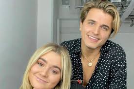 Matilda elizabeth ramsay (born 8 november 2001) is an english television presenter, chef and social media influencer best known for presenting the bbc cooking show matilda and the ramsay bunch on cbbc alongside her family. Gordon Ramsay Wishes Tilly And Nikita Good Luck For Strictly After Duo S Tough Week Daily Record