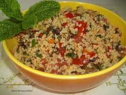 Salade De Semoule A La Marocaine Flagrant Delit De Gourmandise Salade Pour Barbecue Recettes De Cuisine Salade De Semoule