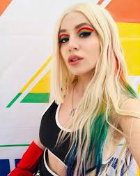 Ava Max Wallpapers Top Free Ava Max Backgrounds Wallpaperaccess Em 2020 Cantores Norte Americano Mulheres