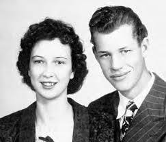 Evan Stubblefield's Instagram, Twitter & Facebook