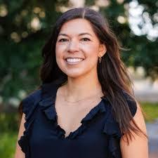 Sarah Pilger's Instagram, Twitter & Facebook