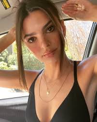 Emrata Daily Updates On Instagram Emrata Via Instagram Stories Emrata Emilyratajkowski Emratapics Emr In 2020 Emily Ratajkowski Style Emily Ratajkowski Women