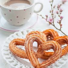 Carte, smoothie et pancakes le tout fait maison pour faire plaisir à votre âme soeur ! 15 Petits Dejeuners Romantiques Au Lit Pour La Saint Valentin