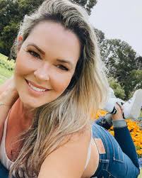 Erica Mears's Instagram, Twitter & Facebook