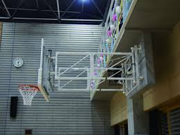 Oct 24, 2019 · バスケットコートの「ど真ん中」、センターラインと2つのゴールを結ぶ線の交わる点を中心に描かれた円がセンターサークルです。 ゲーム開始のジャンプボール（ティップオフ）は、各チームから1人ずつセンターサークル内に入り行われます。 ã‚¢ã‚¸ã‚¢åˆ ã‚»ãƒŽãƒ¼ã®å£é¢å›ºå®šæŠ˜ç•³å¼ãƒã‚¹ã‚±ãƒƒãƒˆã‚´ãƒ¼ãƒ«ãŒå›½éš›ãƒã‚¹ã‚±ãƒƒãƒˆãƒœãƒ¼ãƒ«é€£ç›Ÿ Fiba ã®èªå®šã‚'å–å¾— ã‚»ãƒŽãƒ¼æ ªå¼ä¼šç¤¾ã®ãƒ—ãƒ¬ã‚¹ãƒªãƒªãƒ¼ã‚¹