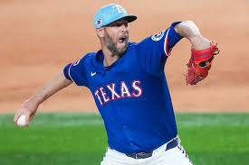 Rangers bullpen could soon get veteran boost as setup man Chris Martin nears return