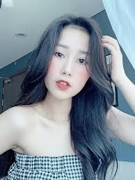 Vợ quốc dân Tiểu Hý lộ cuộc sống sang chảnh vạn người mơ