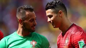 Gerek futbolda ki basarilari gerekse de sac c ronaldo ve oglu yeni sac stili. Ronaldo Yalnizca Muthis Bir Futbolcu Degil
