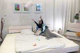Andere formate sind seltener, etwa zwischenmaße wie 100x200 cm große betten oder modelle in überlänge mit 220 cm. Familienbett Aus Massivholz 240x200cm 270x200cm Ekomia