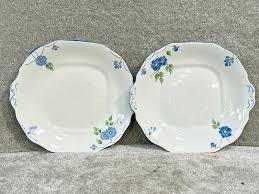 VINTAGE PAIR OF CAKE PLATES ALMA WARE ENGLAND CERAMIC BLUW FLOWER PATTERN
