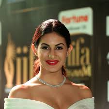 Amyra Dastur details