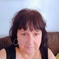 Le plus grand serpent ou le serpent le plus venimeux: qui sortira gagnant  de ce combat? Le cliché d'un affrontement entre un cobra royal et un python  réticulé a été posté sur