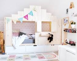 Home design ideas 2020 : Besta Kombination Weinkisten Diy Mobel Diy Regal Wie Sie Verschiedene Regale Aus Angemalten Weinkisten Machen Konnen Sehen Sie Im Video Perpustakaan Umum