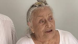 Tiyatro ve sinemanın usta oyuncularından olan ve seslendirmede yapan altan karındaş (87) mide kanaması geçirdi ve hastaneye kaldırıldı. 6d6lyry8dp8lvm