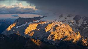 In questo video potrete contemplare la marmolada e il suo ghiacciaio ( la regina delle dolomiti) dalla partenza della funivia a. Ski Gipfel Die Marmolada In Den Dolomiten