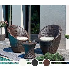 Grâce à son format xxl, vous pourrez profiter confortablement de vos siestes ensoleillées et recevoir tous vos proches pour vos soirées d'été. Salon De Jardin Totem Dcb 2 Personnes En Resine Tressee Raviday Jardin