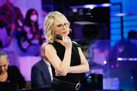 She is one of the most popular italian presenters in italian television. Maria De Filippi S Anger At The Throne Of Armand Quarrel Between Men And Women Newsline