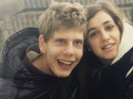 La croce stava crollando, Marco è corso nella direzione sbagliata»