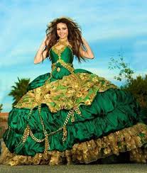 El boceto es la primera aproximación de nuestro diseño y nos ayuda a encontrar. Lo Barroco Esta De Moda En Vestidos De Quinceanera