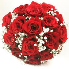 Learn how to design flowers like a pro! Luxury Red Roses And Gypsophilia Bouquet Buy Online Or Call 0161 737 2322