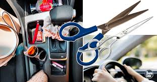 Seakan tidak wajar habis dalam sebulan, sementara kami tidak punya kredit apa pun. Tahukahanda Inilah 5 Sebab Kenapa Perempuan Simpan Gunting Dalam Kereta