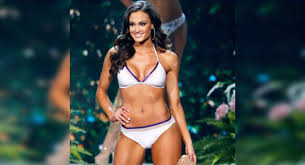 Let's go out tonight,shall we? Beauty Queens Fight Camel Toe With Cuchini Times Of India