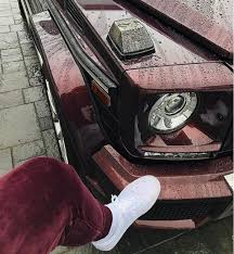 Kylie jenner gets cars for her birthday like a kid gets a new toy. Pics Every Time Kylie Jenner Dressed To Match Her Massive Collection Of Luxury Cars And She S Only Been Driving For 4 Years W24
