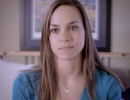 Armaron bancos solidarios de pelucas para acompañar a mujeres y chicas con  cáncer