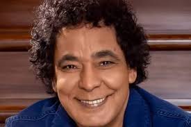 سمي بباب المغاربة بالقرب من جامع المغاربة المجاور له والواقع داخل المسجد الأقصى، نسبة إلى حارة المغاربة الواقعة خارجه، وهي. Ù…Ø­Ù…Ø¯ Ù…Ù†ÙŠØ± ÙŠØ·Ø±Ø­ Ø¨Ø§Ø¨ Ø§Ù„Ø¬Ù…Ø§Ù„