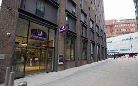 Reviews of the premier inn london city (old street) are overwhelmingly favourable although occasional disappointment does arise. Premier Inn London City Old Street In London United Kingdom From 113 Photos Reviews Zenhotels Com