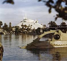 Disney's first feature film in widescreen (released the same year as today's short grand canyonscope), 20,000 leagues under the sea, based on the jules verne novel of the same name, is an ambitious venture of filmmaking that disney has sadly avoided replicating. Vintage Disney 20 000 Leagues Under The Sea