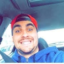 Daniel Vitello's Instagram, Twitter & Facebook