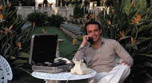 Alejandro alex sosa is a fictional character and the main antagonist in the 1983 american crime film scarface and the 2006 video game scar. Alejandro Sosa The Most Stylish Movie Villain Of All Time
