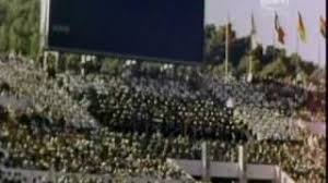 Un palcoscenico dove il potere dei simboli si mescolava a storie celebri, come quella di jesse owens, l'atleta nero vincitore di quattro medaglie d'oro. Olimpiadi Di Roma 1960 Arrivo Della Fiaccola E Apertura Dei Giochi Youtube