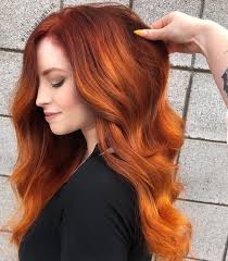 Il rosso chiaro sta bene a ragazze e donne con occhi verdi, . Balayage Rosso 2020 Le Foto Di Tutte Le Sfumature Imperdibili Per L Estate