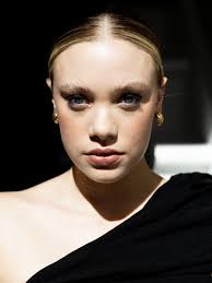 Fakt Fine — STUDIO MIRA MIRA