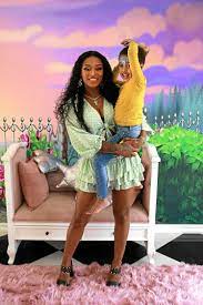 Ntombezinhle jiyane (born december 30, 1983) is a south african dj, producer, media personality and business woman, who is better known by her stage name dj zinhle. Aka Dj Zinhle S Daughter Kairo Is Already A Valuable Brand At Age Four