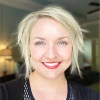 Deanna Holt's Instagram, Twitter & Facebook