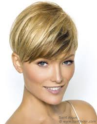 Do you love men's curly hairstyles, but you think they are difficult to maintain? Bob Haircut Above Ears Nice