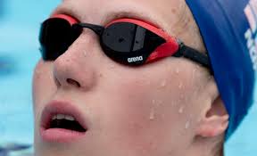 Forældre og søskende bor i kolding og hans kæreste i århus. Henrik Svommer For Medalje I Em