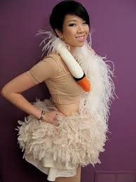 Bjork Swan Dress Costume I Honestly Love The Swan Dress Lol Diy Tutorial Bjork Swan Dress Swan Dress Funky Dresses