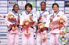 Representa­dos por bruninho, levantador da seleção de vôlei, e pela judoca ketleyn quadros, o país foi um dos últimos a desfilar, seguindo a ordem do alfabeto japonês. Judoinside Ketleyn Quadros Judoka