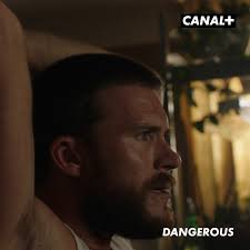 Attention, vous risquez d'attraper une dangerous obsession pour Scott  Eastwood... 👇