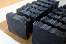 Savon Saponifie A Froid Charbon Eucalyptus Menthe Poivree Recettes De Savon Savon Saponifie A Froid Menthe Poivree