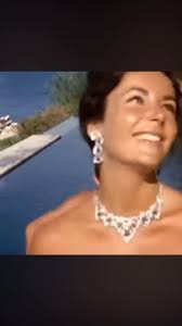 K E L L Y (@kellyissofab) • Instagram-bilder og -videoer